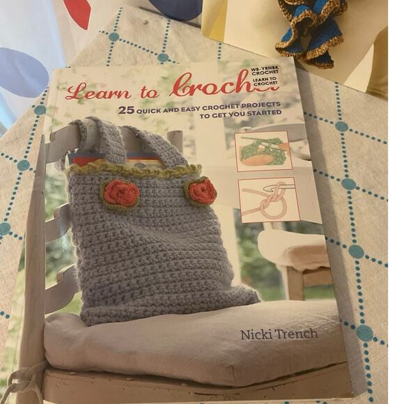 NWT Bundle of 2 Crochet Books Guides To Crocheting - Picture 4 of 6